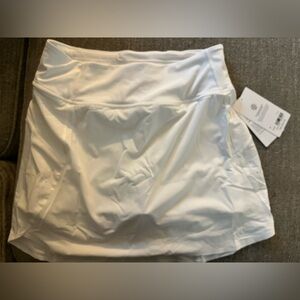 Athleta run with it skort, 16”, size medium, NWT, white